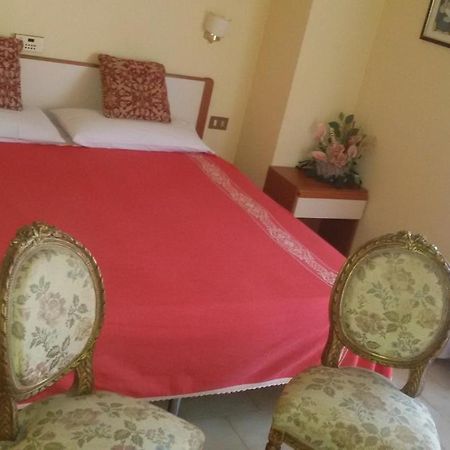 Hotel Le Vigne Contigliano Extérieur photo