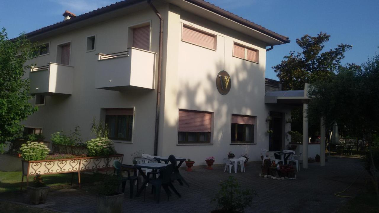 Hotel Le Vigne Contigliano Extérieur photo
