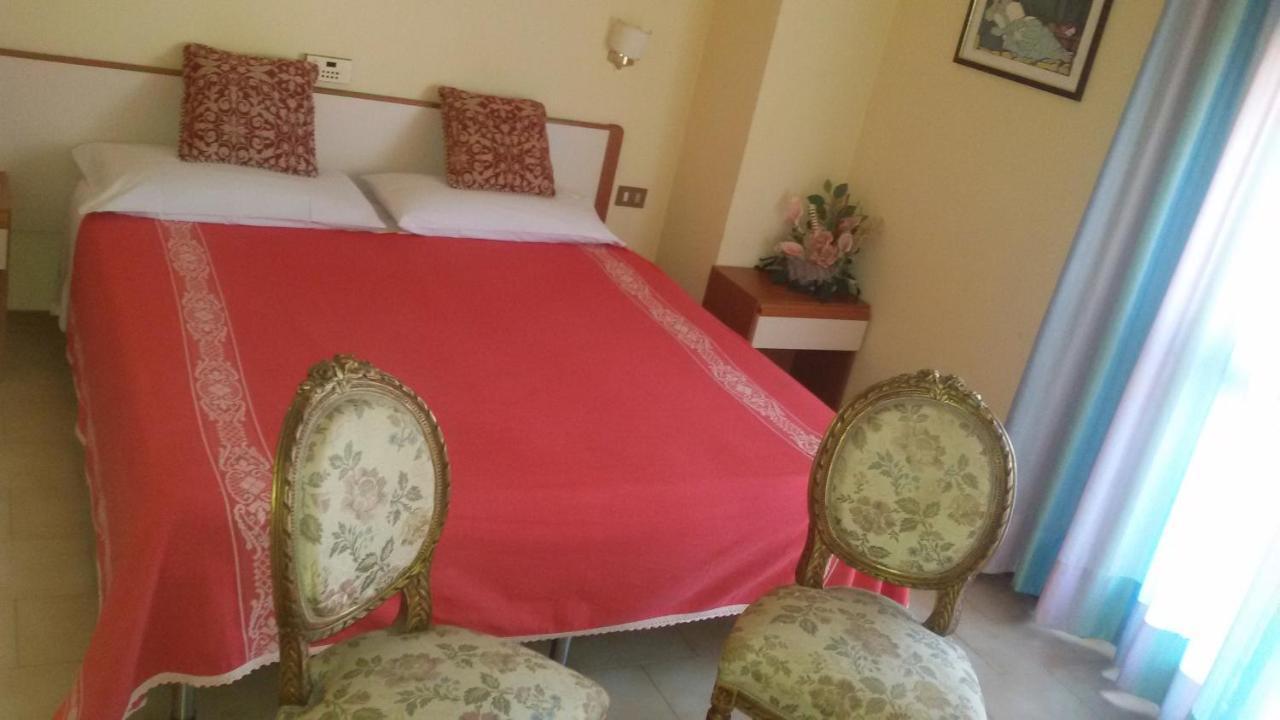Hotel Le Vigne Contigliano Extérieur photo