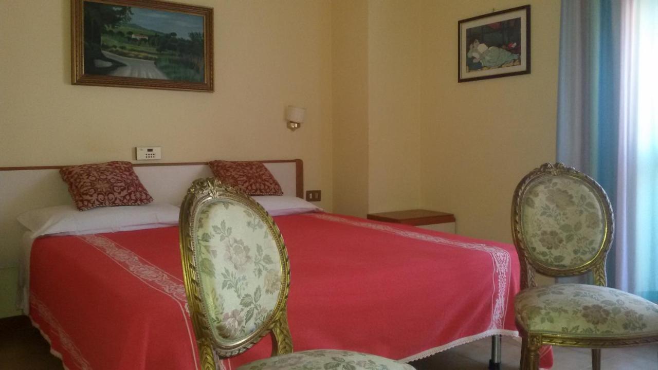 Hotel Le Vigne Contigliano Extérieur photo